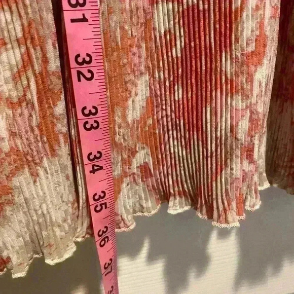 Anthropologie ASTR , NEW medium, peachy orange pink and cream colors feminine - Picture 5 of 14